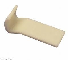 Clip de fixation skimmer Jacuzzi positionné sur le skimmer pour j300, j200